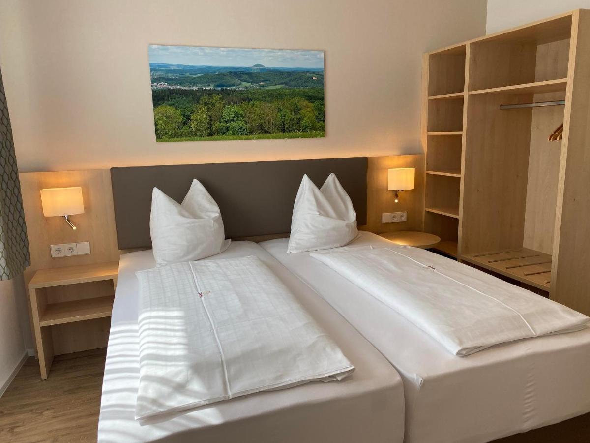 Hotel-Restaurant Und Gaestehaus Loewen Suessen Ngoại thất bức ảnh