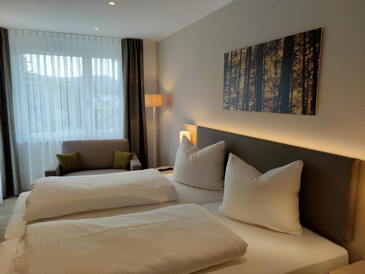 Hotel-Restaurant Und Gaestehaus Loewen Suessen Ngoại thất bức ảnh